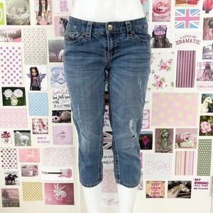 seven7 low rise distressed denim capris size 8